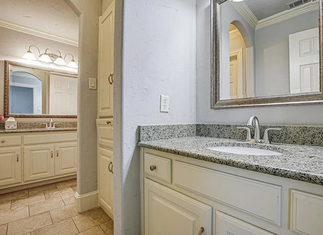400 Chippendale Drive, Heath, TX 75032