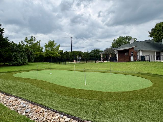 400 Chippendale Drive, Heath, TX 75032