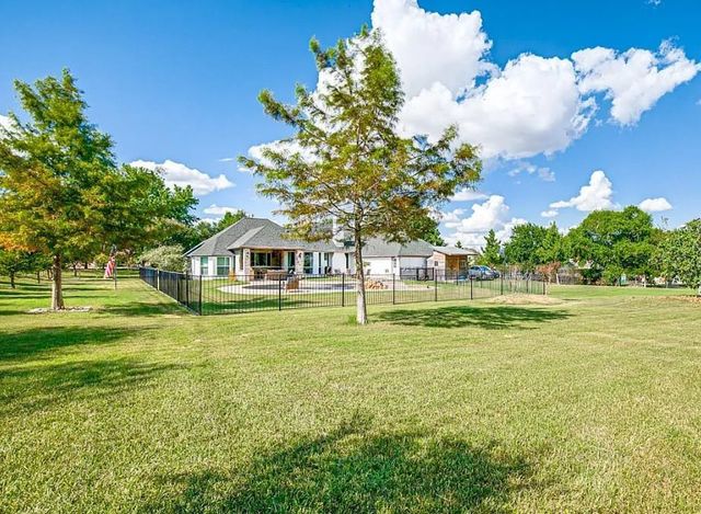 400 Chippendale Drive, Heath, TX 75032
