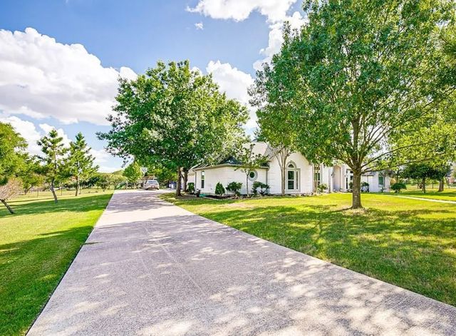 400 Chippendale Drive, Heath, TX 75032