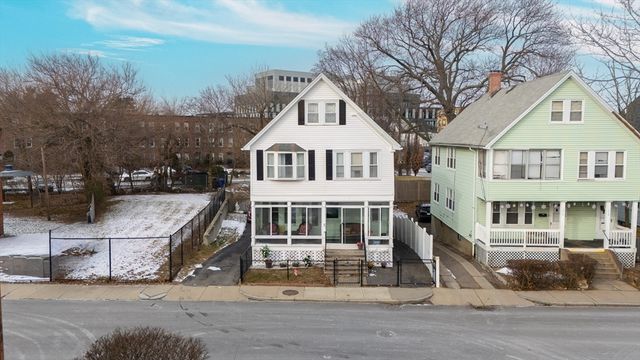 172-174 Franklin St, Boston, MA 02134