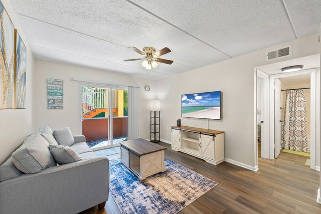 209 W Miracle Strip Parkway C201, Mary Esther, FL 32569