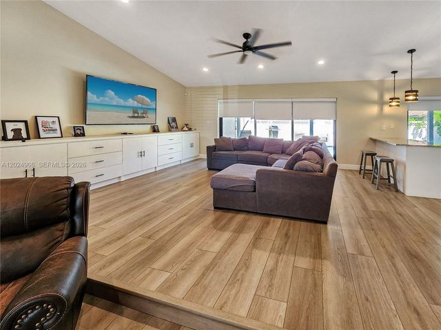1359 NW 112th Ter, Coral Springs, FL 33071