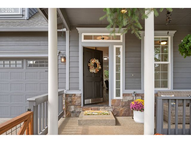 19485 Hummingbird Loop, Oregon City, OR 97045