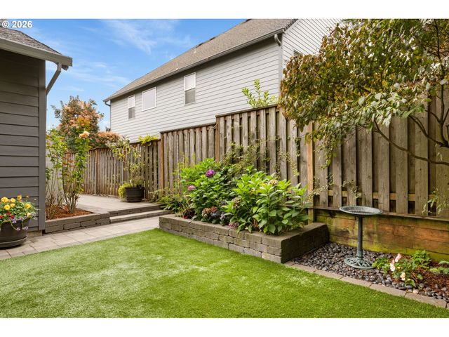 19485 Hummingbird Loop, Oregon City, OR 97045