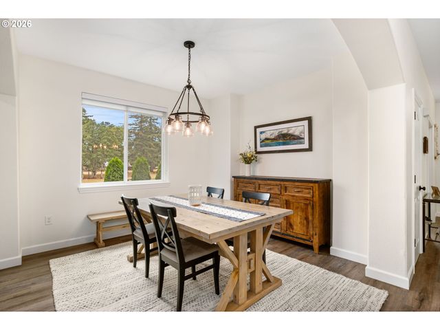 19485 Hummingbird Loop, Oregon City, OR 97045