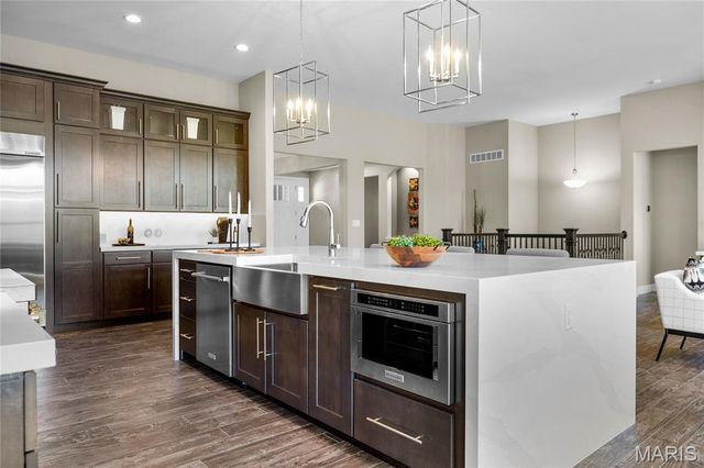 9 Keeney Creek Court, O'fallon, MO 63367