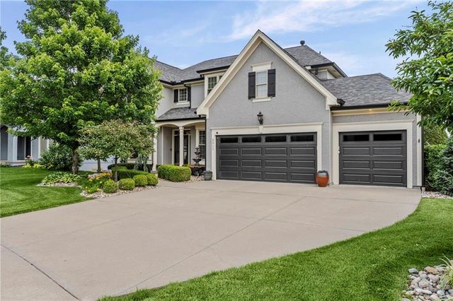5211 Kenton Street, Shawnee, KS 66226