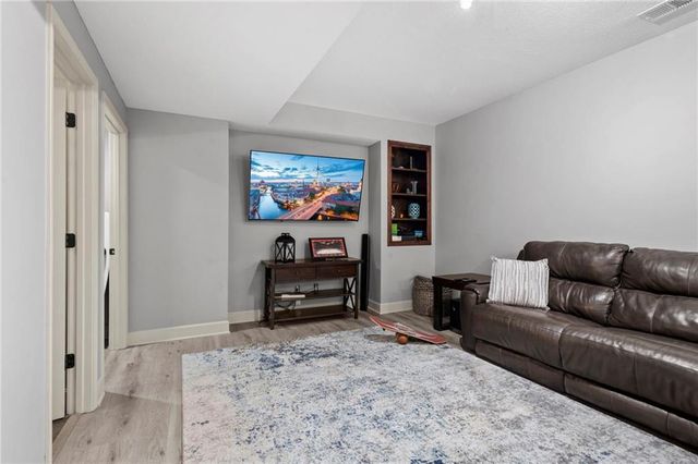 5211 Kenton Street, Shawnee, KS 66226