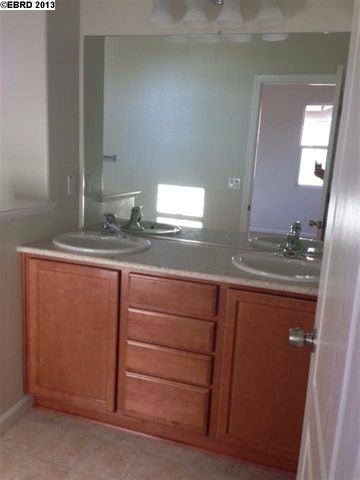 494 SHANNON WAY, Oakley, CA 94561