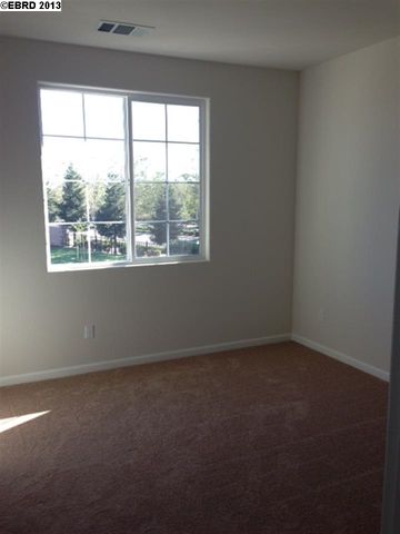 494 SHANNON WAY, Oakley, CA 94561