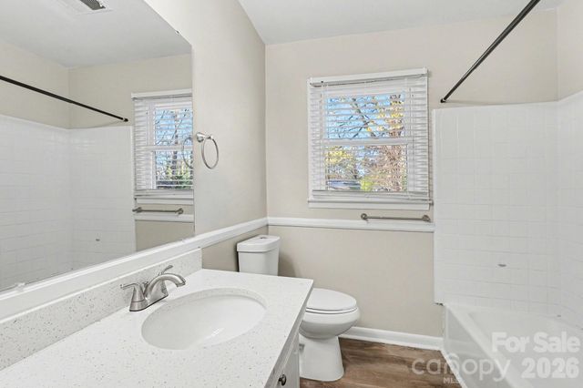 5212 Barrington Drive, Charlotte, NC 28215