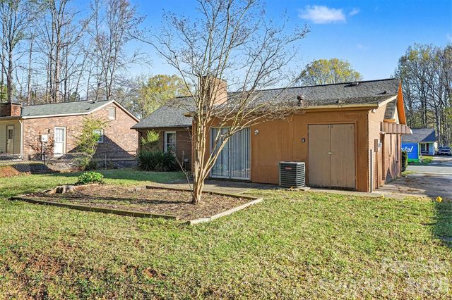 5212 Barrington Drive, Charlotte, NC 28215