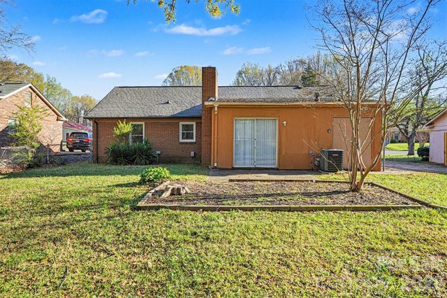 5212 Barrington Drive, Charlotte, NC 28215