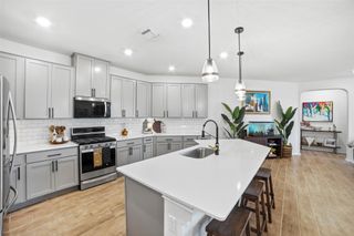 517 Lady Swiss LN, Hutto, TX 78634