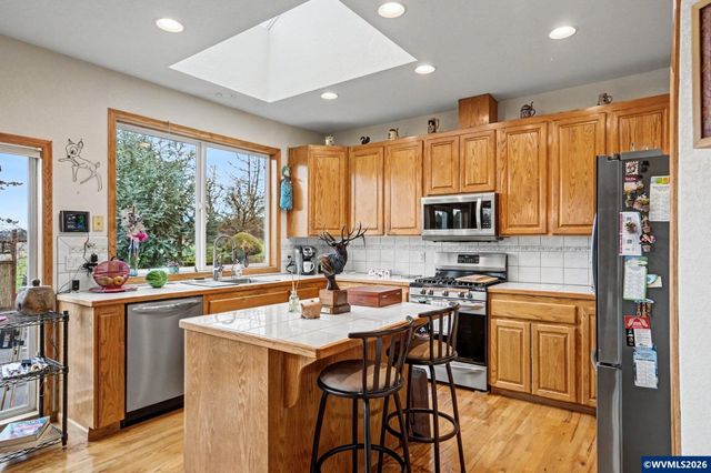 3393 NW Summerhill Pl, Albany, OR 97321