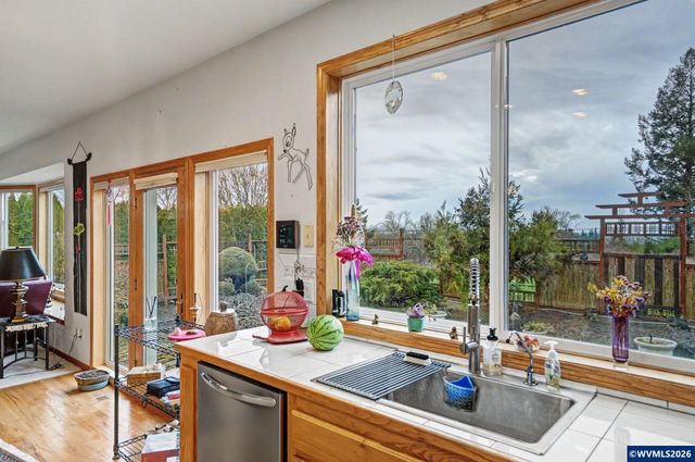 3393 NW Summerhill Pl, Albany, OR 97321