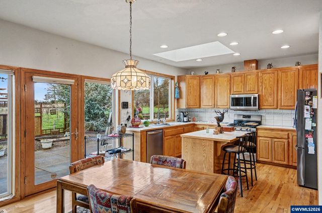 3393 NW Summerhill Pl, Albany, OR 97321