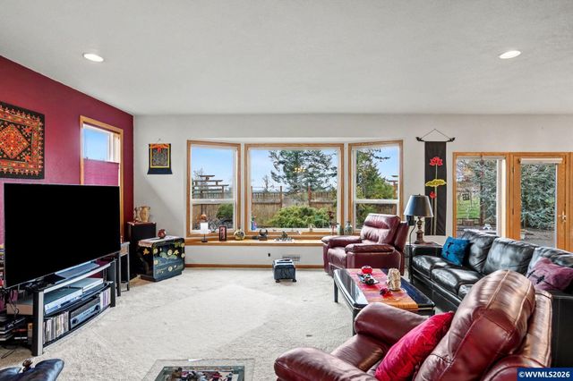 3393 NW Summerhill Pl, Albany, OR 97321