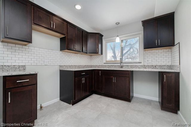 17167 Kentucky Street, Detroit, MI 48221