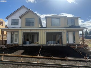 14952 Jennetten Way, Oregon City, OR 97045