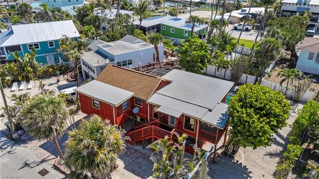 210 Miramar ST, Fort Myers Beach, FL 33931