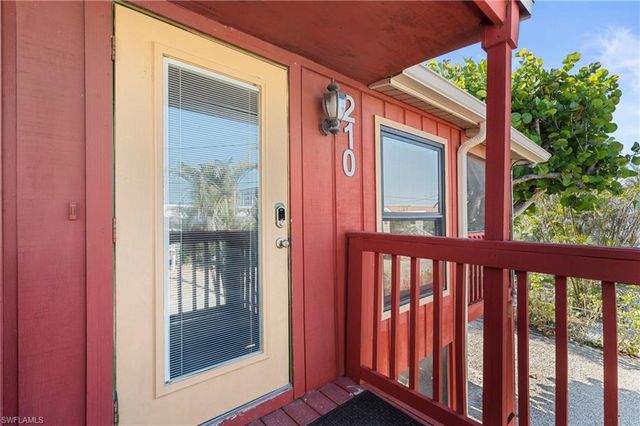 210 Miramar ST, Fort Myers Beach, FL 33931