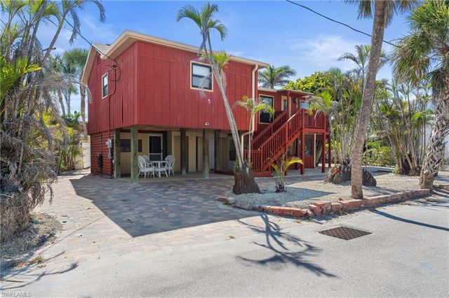 210 Miramar ST, Fort Myers Beach, FL 33931
