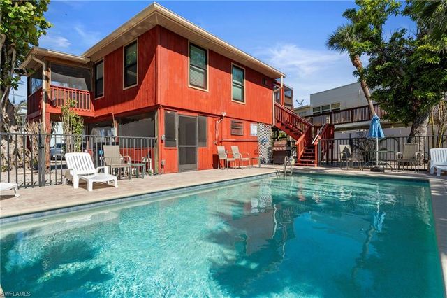 210 Miramar ST, Fort Myers Beach, FL 33931