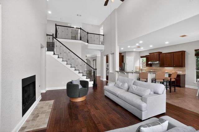 7320 Mitra DR, Austin, TX 78739