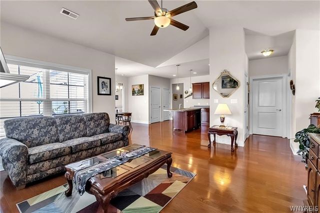 5665 Southwestern Boulevard 49C, Hamburg, NY 14075