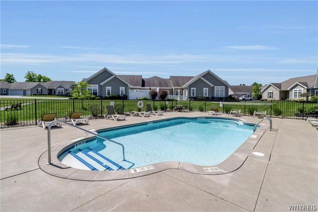 5665 Southwestern Boulevard 49C, Hamburg, NY 14075