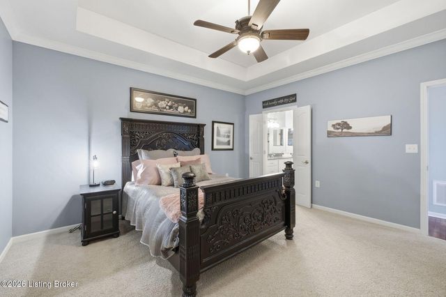 1102 Nursery Ct, Louisville, KY 40243
