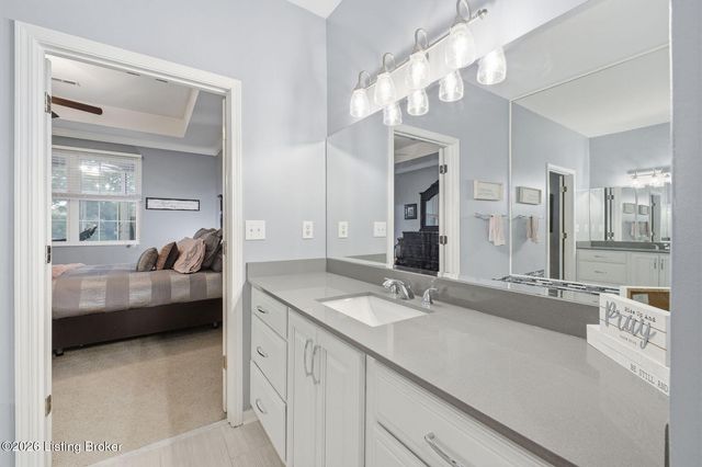 1102 Nursery Ct, Louisville, KY 40243
