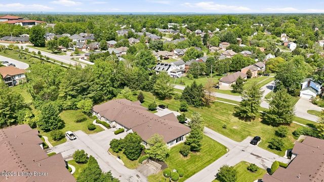 1102 Nursery Ct, Louisville, KY 40243