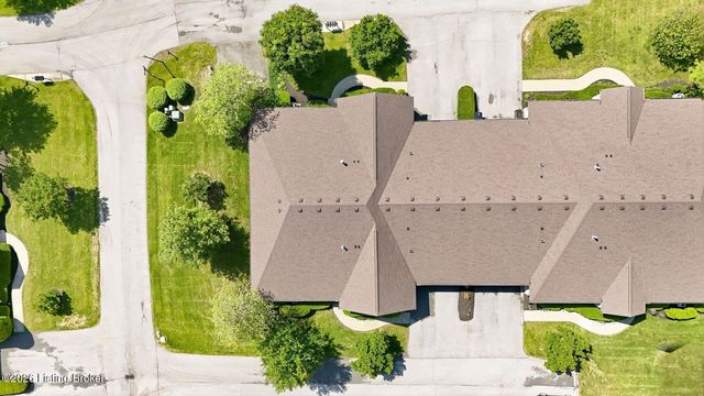 1102 Nursery Ct, Louisville, KY 40243