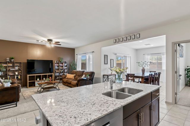 16522 S Paseo Badajo, Sahuarita, AZ 85629