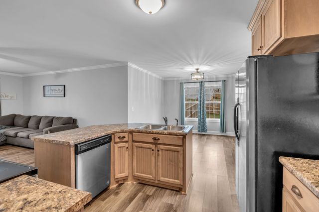 692 Milky Way Dr, Pulaski, TN 38478