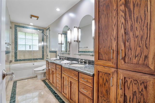 5942 NW 71st Ter, Parkland, FL 33067