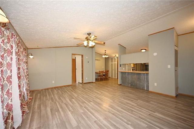 330 SE 240th Street, Plattsburg, MO 64477