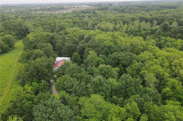 330 SE 240th Street, Plattsburg, MO 64477