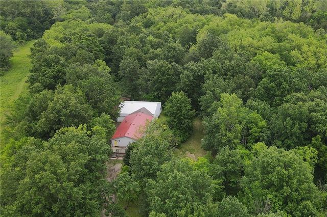 330 SE 240th Street, Plattsburg, MO 64477