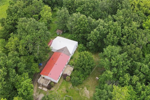 330 SE 240th Street, Plattsburg, MO 64477