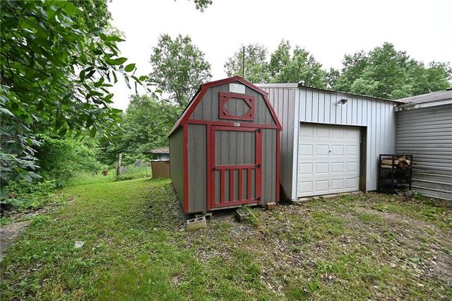 330 SE 240th Street, Plattsburg, MO 64477