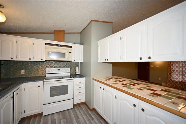 330 SE 240th Street, Plattsburg, MO 64477