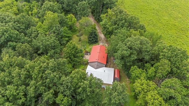 330 SE 240th Street, Plattsburg, MO 64477