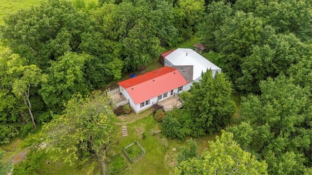 330 SE 240th Street, Plattsburg, MO 64477