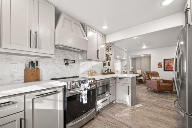 1047 Dungens Mill Road, Columbus, TX 78934