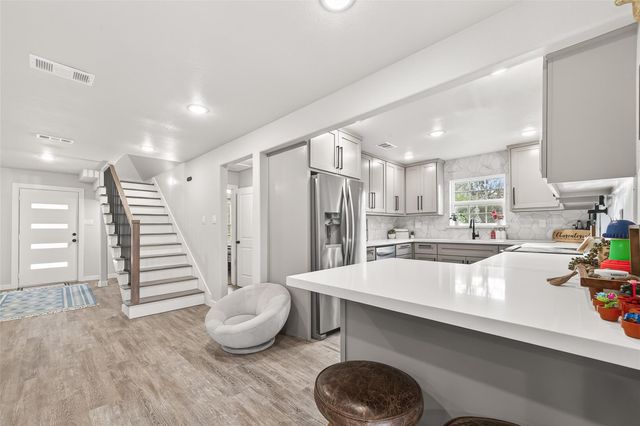 1047 Dungens Mill Road, Columbus, TX 78934