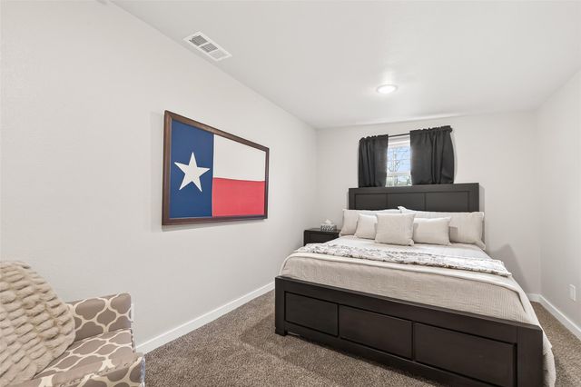 1047 Dungens Mill Road, Columbus, TX 78934